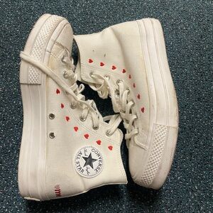 Converse platform heart embroidery